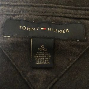 Tommy Hilfiger Shirts - Tommy Hilfiger old tee Tommy Hilfiger Shirts - Tommy Hilfiger old tee